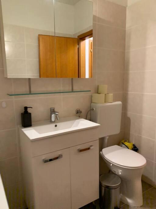Charmante Wohnung In St. Peter. Graz Buitenkant foto